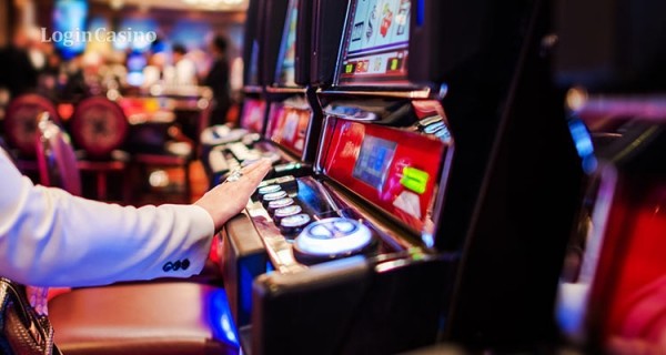 Президент Кыргызстана предложил открыть казино по всей стране