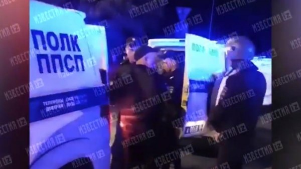 Опубликовано видео задержания стрелявшего в Екатеринбурге
