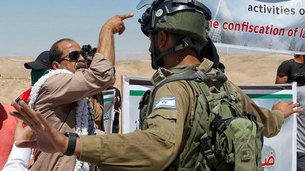 Около 300 палестинцев пострадали в столкновениях с силовиками Израиля
