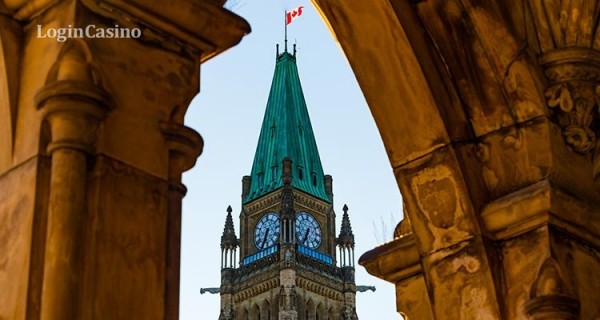 Парламент Канады закон про ставки принял — очередь за Королевой