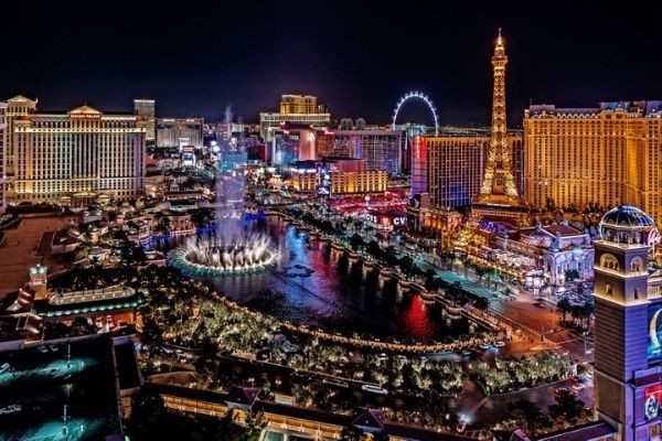 Казино в Лас-Вегасе ослабляют ограничения по вместимости казино